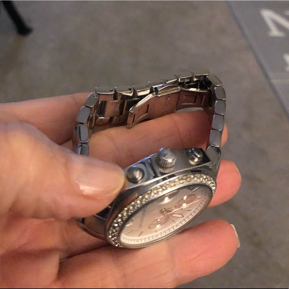 Michael kors chronograph silver watch - Picture 5 of 5